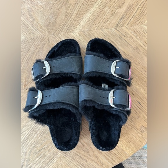 Arizona Big Buckle Shearling
Oiled Leather - Black - Picture 9 of 13